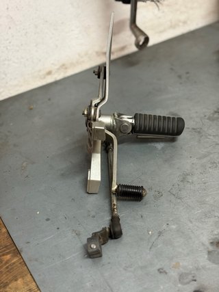 Estribera Izquierda Kawasaki Z750