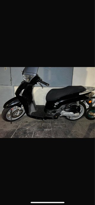 Kymco People S 50 Scooter Negra