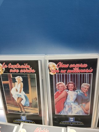 9 vhs, Películas de MARILYN  MONROE + foto del actor enmarcada
