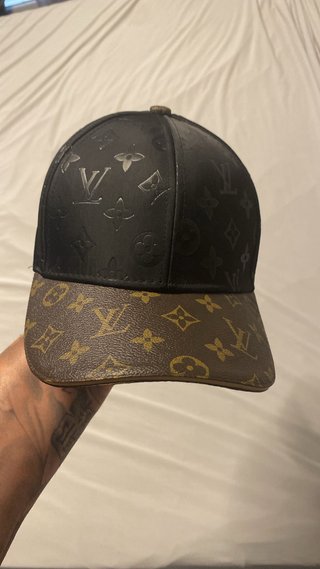 Gorra Piel Marrón y Dorada