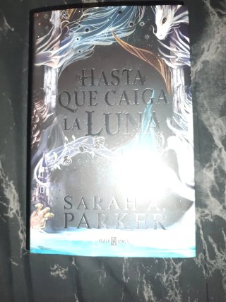 Libro hasta que caiga la luna