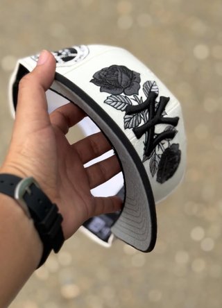 Gorra New Era Yankees Negra y Blanca