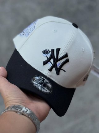 Gorra New Era Yankees Negra y Blanca