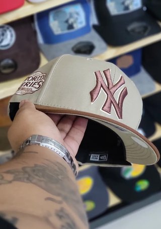 Gorra New Era Yankees Beige y Marrón
