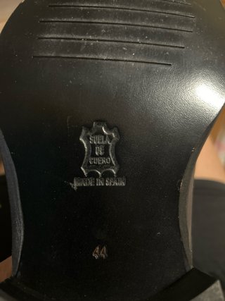 Zapatos de piel y cuero, marca española “Moya”