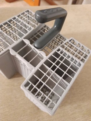Cesta cubiertos lavavajillas.