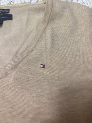 Jersey Tommy Hilfiger cuello pico beige mujer