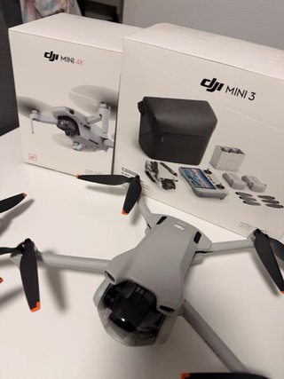 Pacchetto droni DJI Mini 4K e Mini 3 FLY MORE COMBO