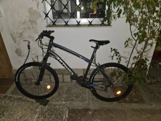 B'Twin Rockrider 340 ALUFRAME 26" — Molto poco utilizzato
