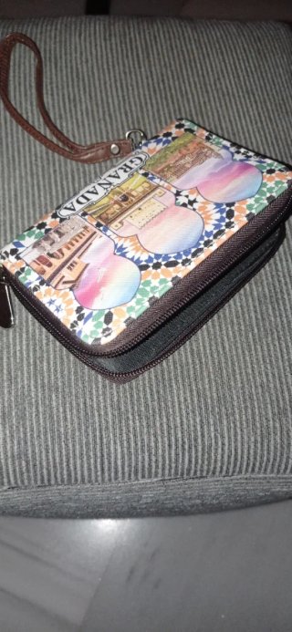Elegante Monedero Unisex Granada