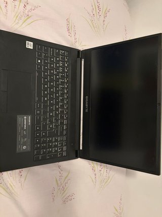Portátil Gigabyte Negro