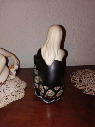 2 Figuras Nadal "Serena" y "Descanso" Valiente