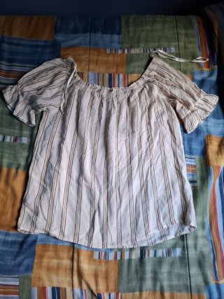 Blusa de rayas moderna