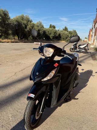Suzuki Adress 2018