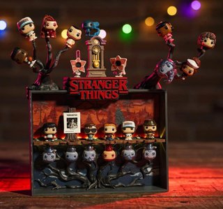 Expositor Kinder Joy Stranger Things