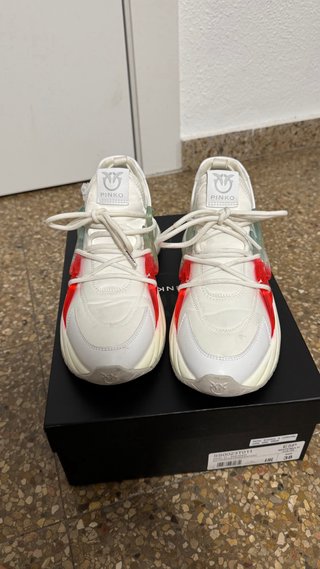 Zapatillas Pinko Blancas y Rojas