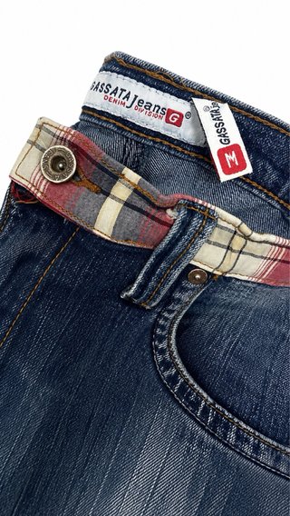 Jeans vintage a zampa con patch