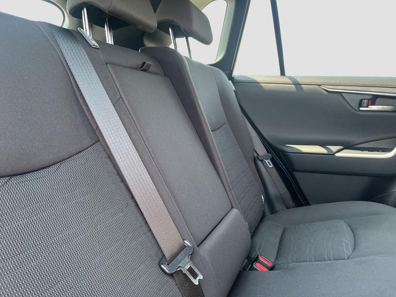 Toyota RAV4 2021, foto 7