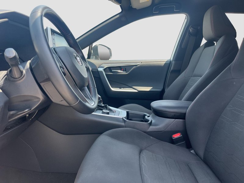 Toyota RAV4 2021, foto 12