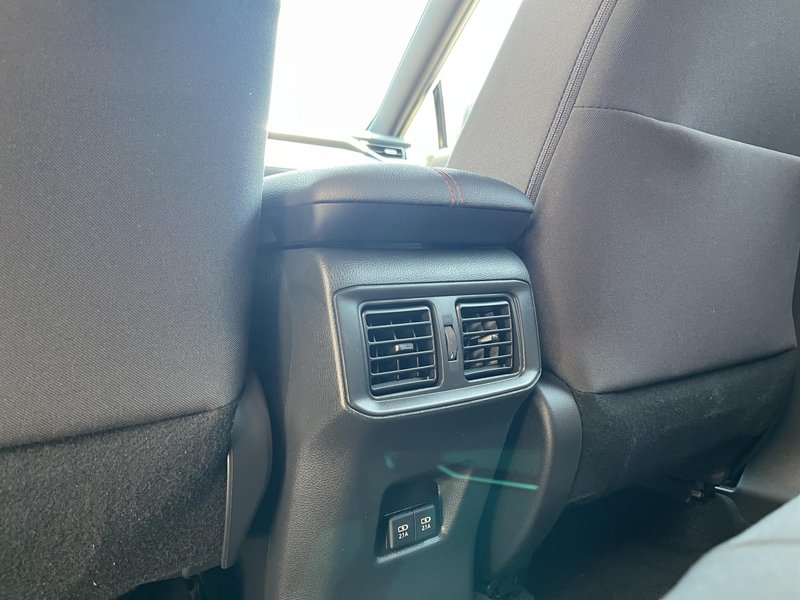Toyota RAV4 2021, foto 28
