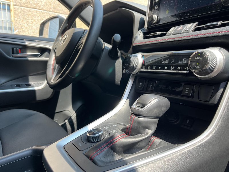 Toyota RAV4 2021, foto 31