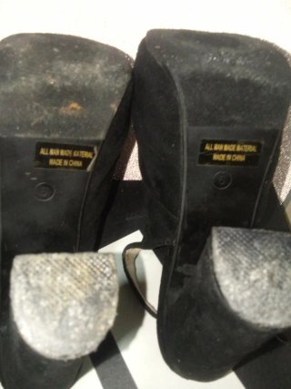 Sandalias y Zapatos Negros Tacón T36