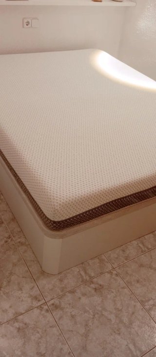 Canapé abatible con colchón viscoelástica