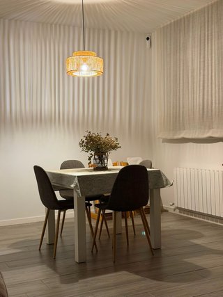 Mesa comedor Banak + 4 sillas
