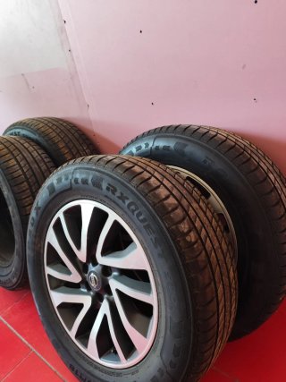 Juego de Llantas 18" Nissan Navara D23 Originales