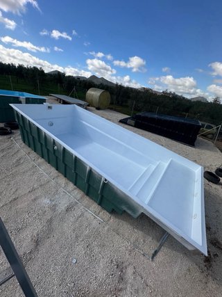 Piscina de poliéster 7x3