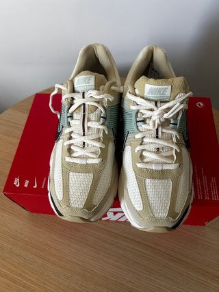 Nike Vomero 5 SE | Talla 38.5