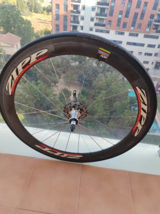 Rueda carretera Zipp 404 Carbono