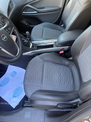 Opel Zafira Tourer 2014