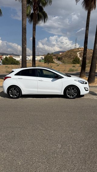 Hyundai i30 2016 BLACK LINE
