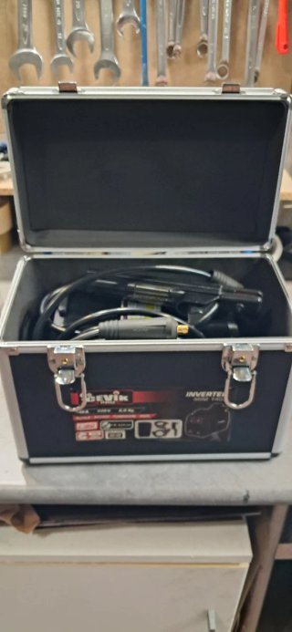 Máquina de soldar Inverter cevik pro 140A