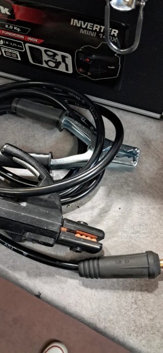 Máquina de soldar Inverter cevik pro 140A