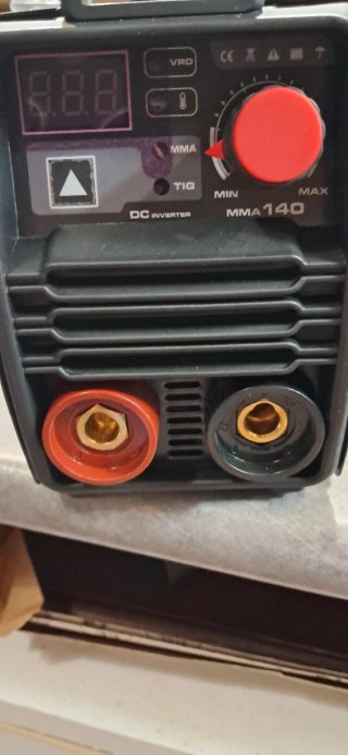 Máquina de soldar Inverter cevik pro 140A