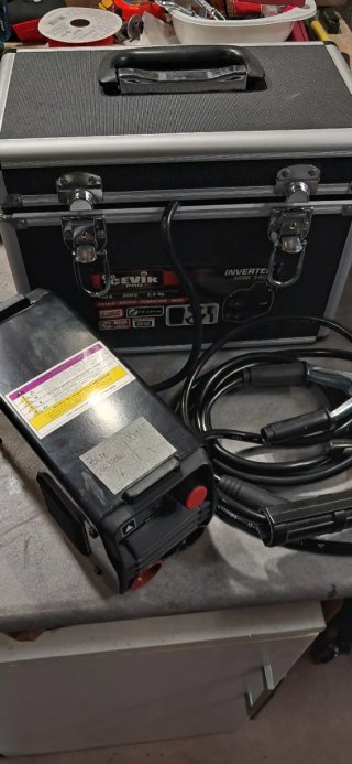 Máquina de soldar Inverter cevik pro 140A