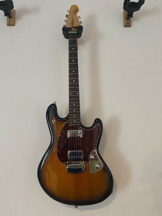Ernie Ball Music Man StingRay RS Guitarra