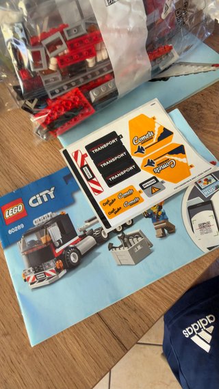 LEGO City 60289 Aereo da Trasporto