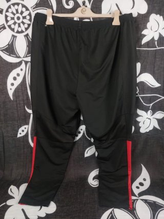Pantaloni Tuta Puma Milan neri e rossi