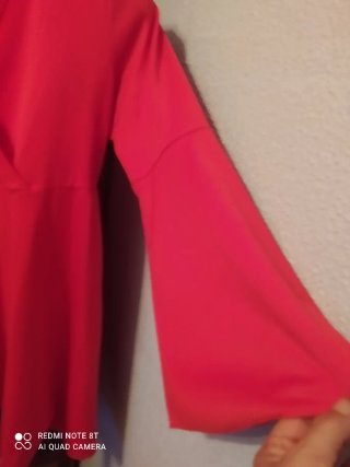 Vestido rojo manga acampanada