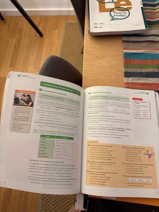 Lengua castellana y literatura, 2 ESO serie Com...