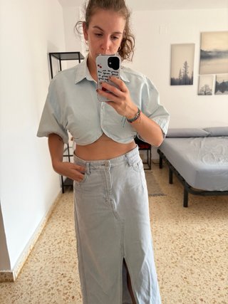 Camisa vaquera cropped azul