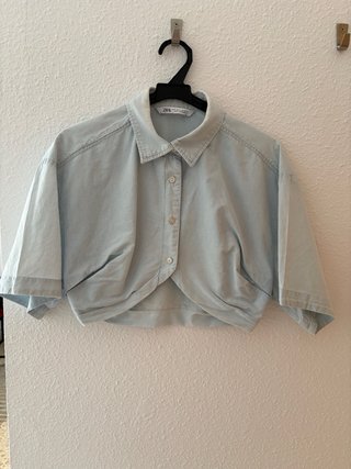 Camisa vaquera cropped azul