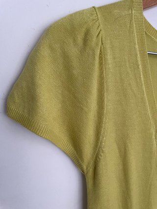 Blusa Stradivarius peplum verde/amarilla