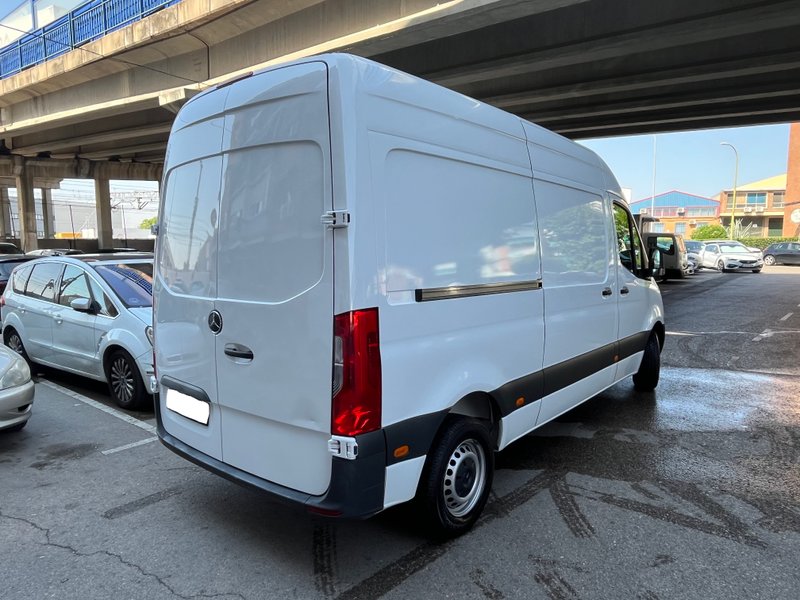 Mercedes-Benz Sprinter 2023, foto 2