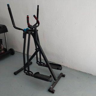 Máquina Elíptica Deportiva Negra