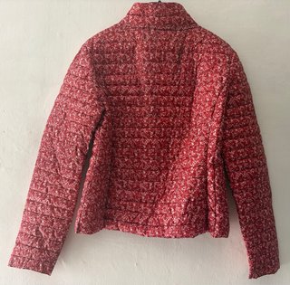 Chaqueta acolchada floral roja Talla 40