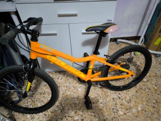 Bicicleta junior naranja Modelo Kroos mini modelo